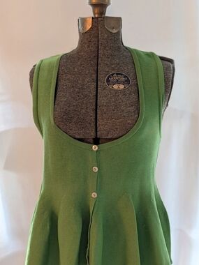 Zara Green Scoop Neck Button-Front Women’s Tank Top